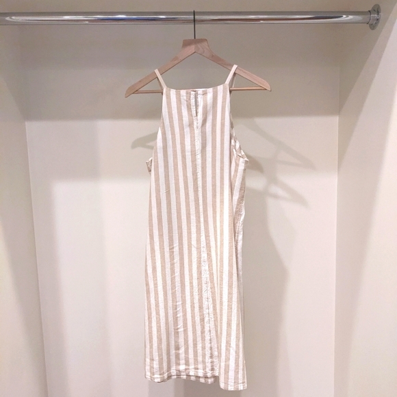 Old Navy Striped Linen-Blend Square-Neck Shift Dress - Picture 4 of 5